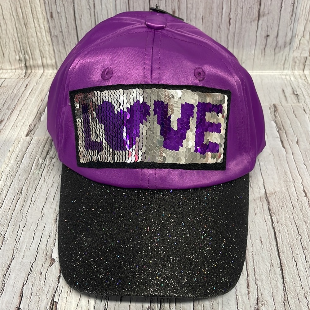 Disney Parks Mickey Mouse LOVE Cap NWT